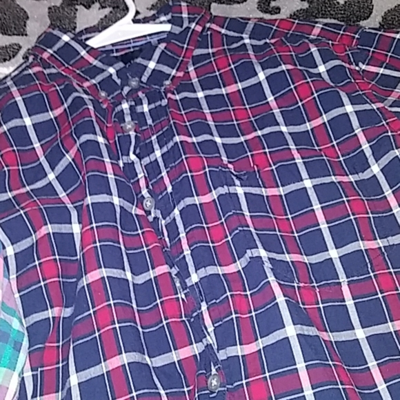 2 american eagle button downs EUC - Picture 3 of 5